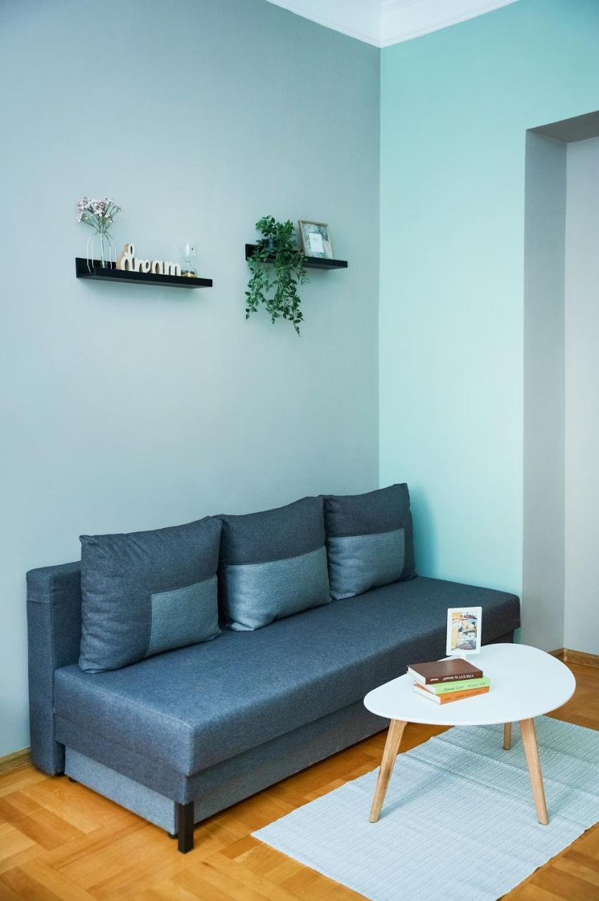 Cozy Apartment, 5Mins To Opera Lviv Bagian luar foto