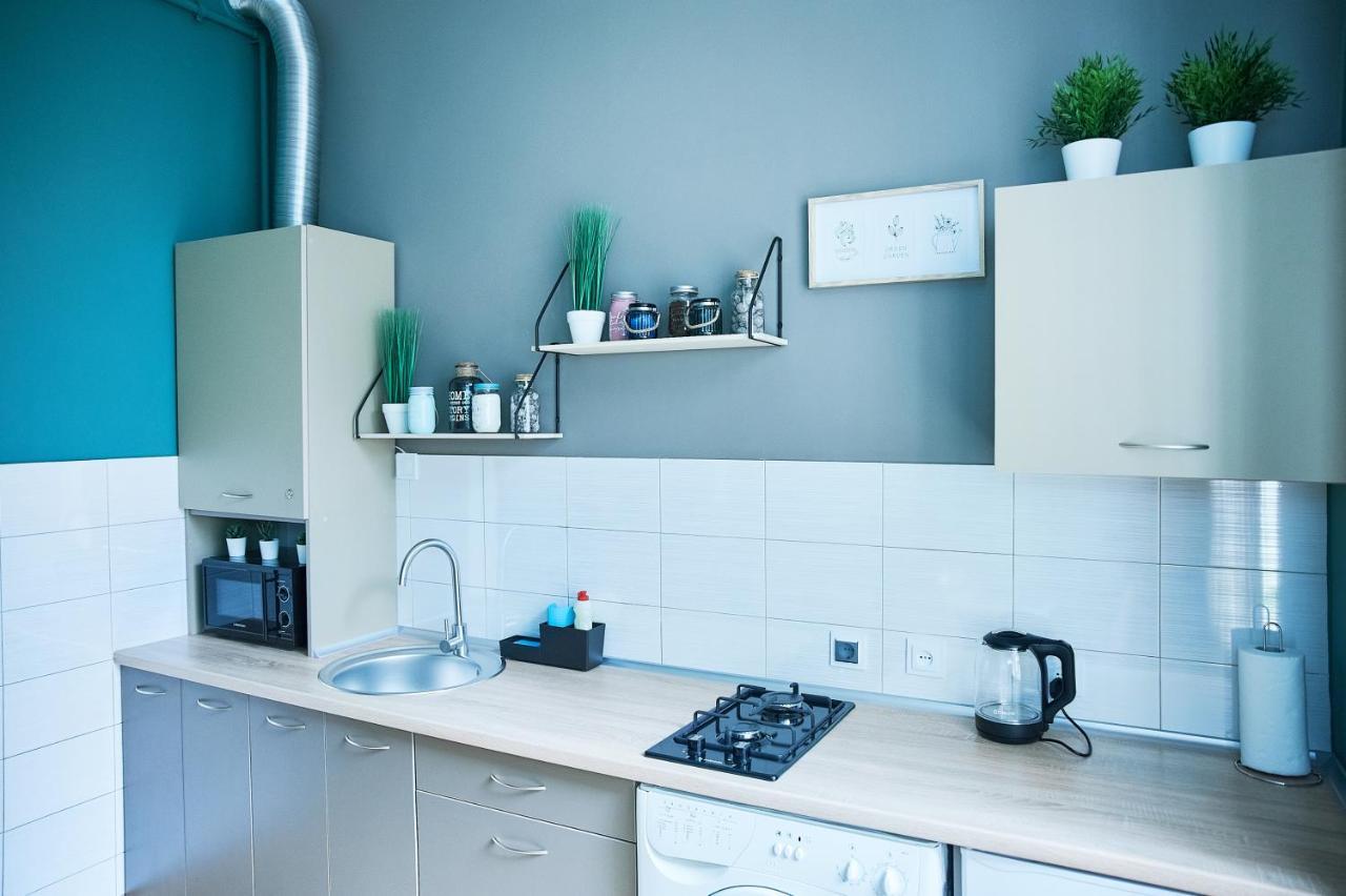 Cozy Apartment, 5Mins To Opera Lviv Bagian luar foto